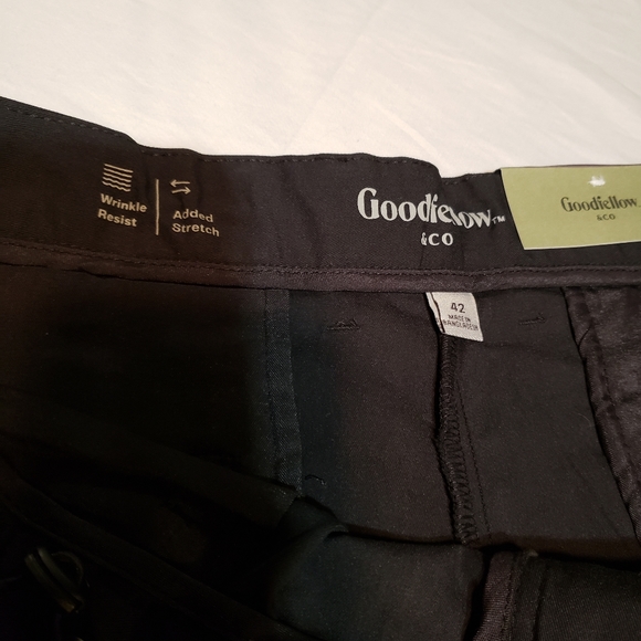Goodfellow & Co Black Linden Tech Secure Pocket Shorts - Picture 2 of 16
